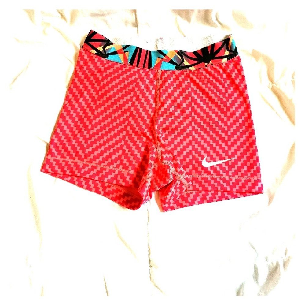 Nike pro women's 3" dri-fit shorts size small